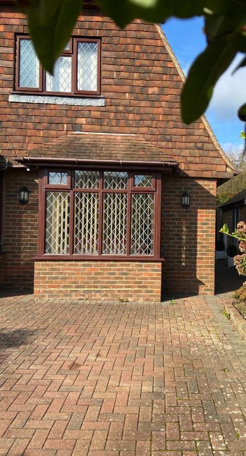 Beautiful Bexhill Cottage With Garden 3 Mins Walk To Beach Exteriör bild