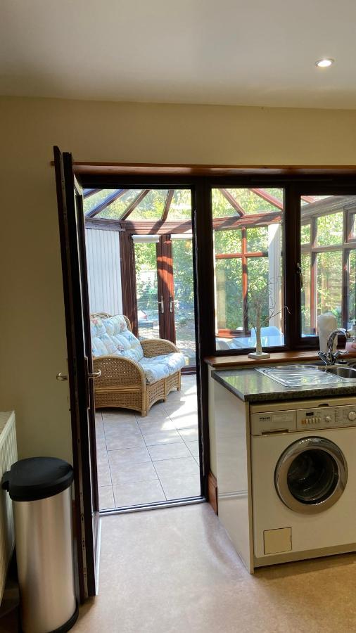 Beautiful Bexhill Cottage With Garden 3 Mins Walk To Beach Exteriör bild