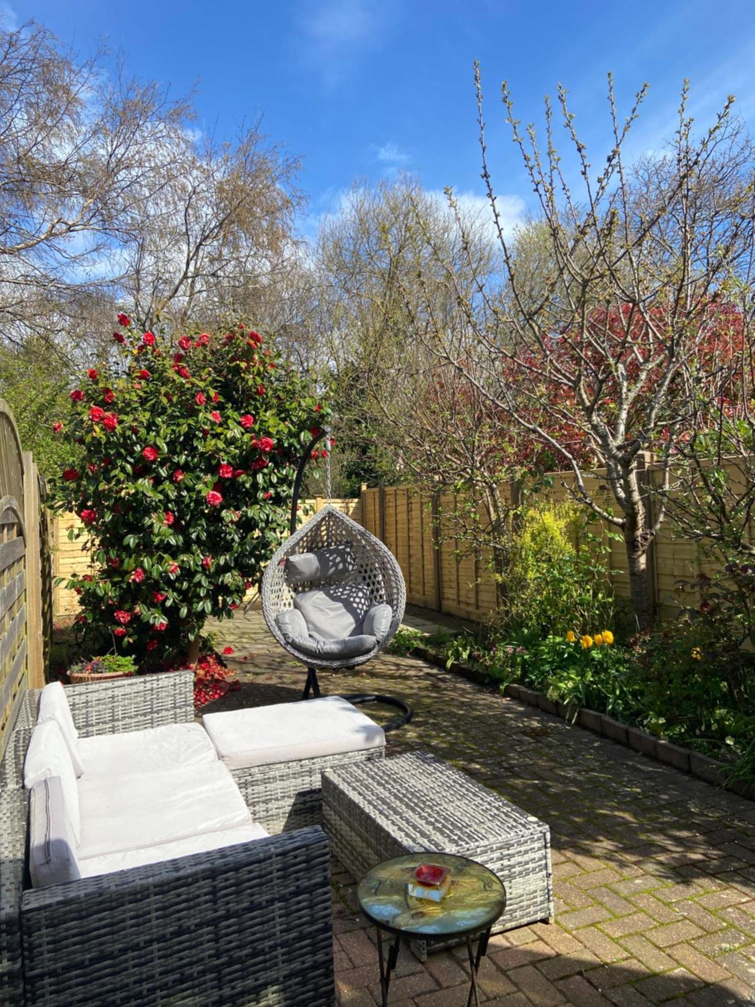 Beautiful Bexhill Cottage With Garden 3 Mins Walk To Beach Exteriör bild